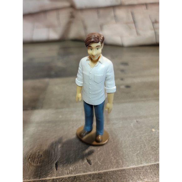 Disney Dad white button up toy figure - Picture 2 of 4